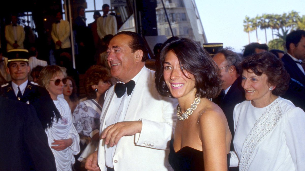 NEW: Jeffrey Epstein claimed Robert Maxwell "was passed away" and "threatened Mossad," demanding £400 million to keep silent about everything he had done for them.