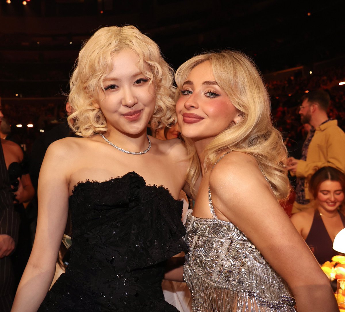 roseannepics's tweet image. ROSÉ AND SABRINA