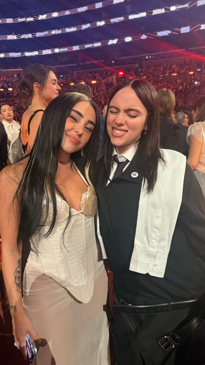 Nicki Nicole junto a Billie Eilish.