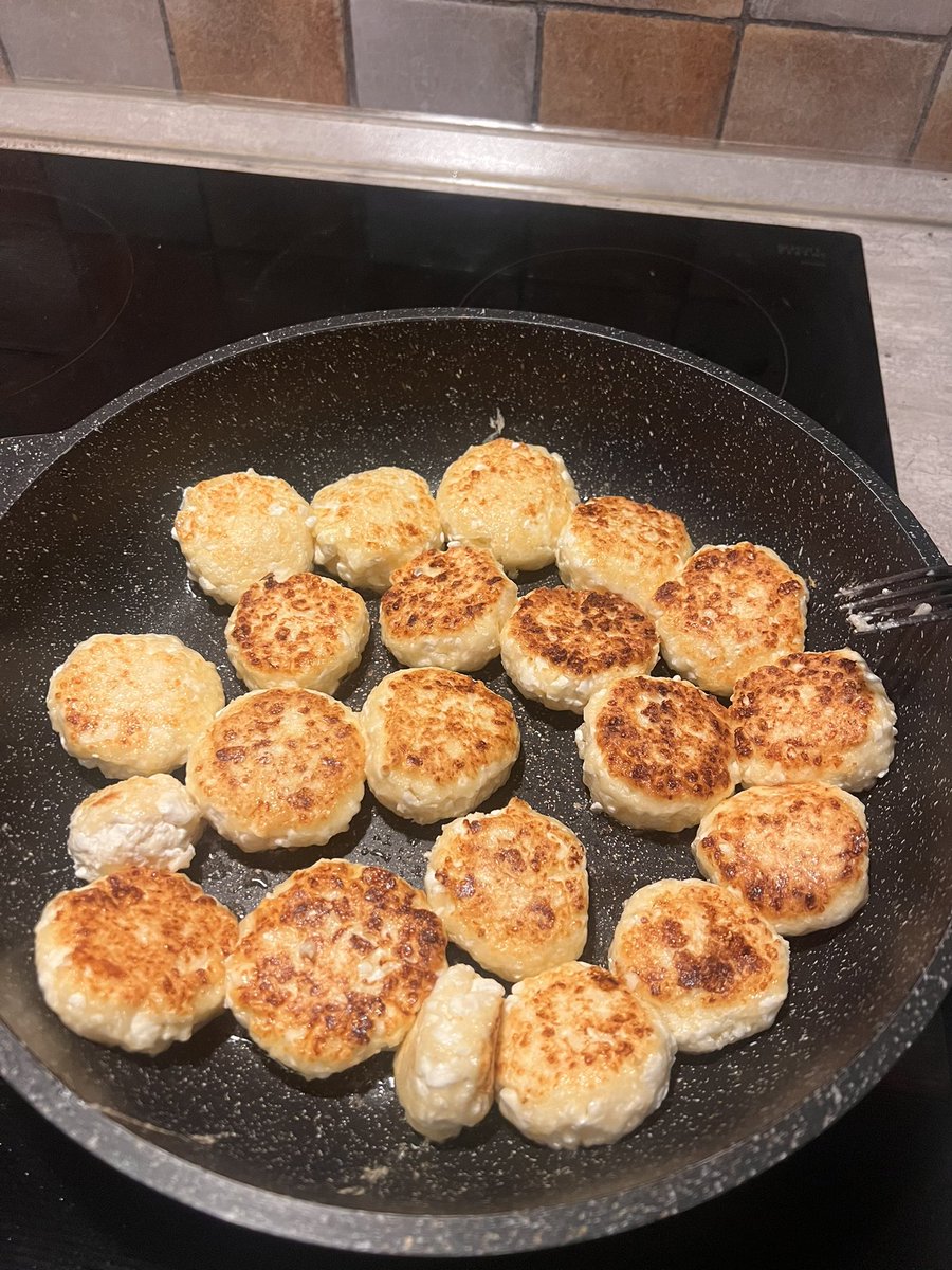 Соня tweet media