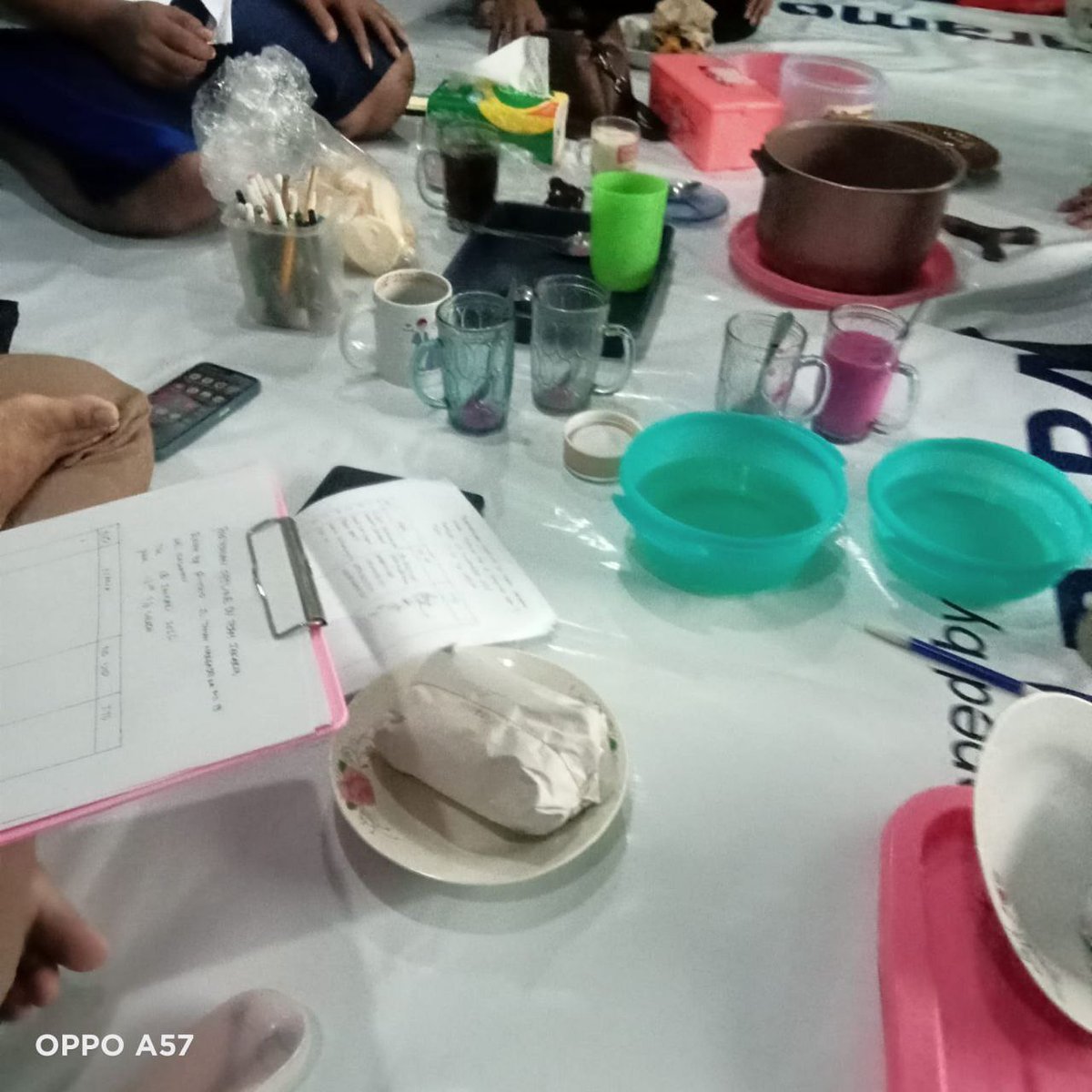 DVTEAM88's tweet photo. DV TEAM: Aksi Nyata di Jakarta Selatan 

Leader Euis Mulyati sukses gelar temu warga Jaksel! Buktikan komitmen lewat aksi nyata &amp; diskusi hangat demi tim yang makin solid di 2026. 

👉 @DV_CustomerService

#DVTEAM #PertemuanOffline #KebersamaanTim #KomitmenNyata #DVJakartaSelatan https://t.co/f10PEWGOPm