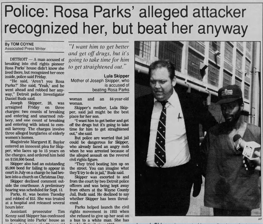 BWLH_'s tweet image. In 1993, Parks was robbed and beaten by a black guy in Detroit (city close to 80% black then). He recognized her and still robbed and beat her. A child of this mother of the civil rights movement. This has been your black history month moment of the day.