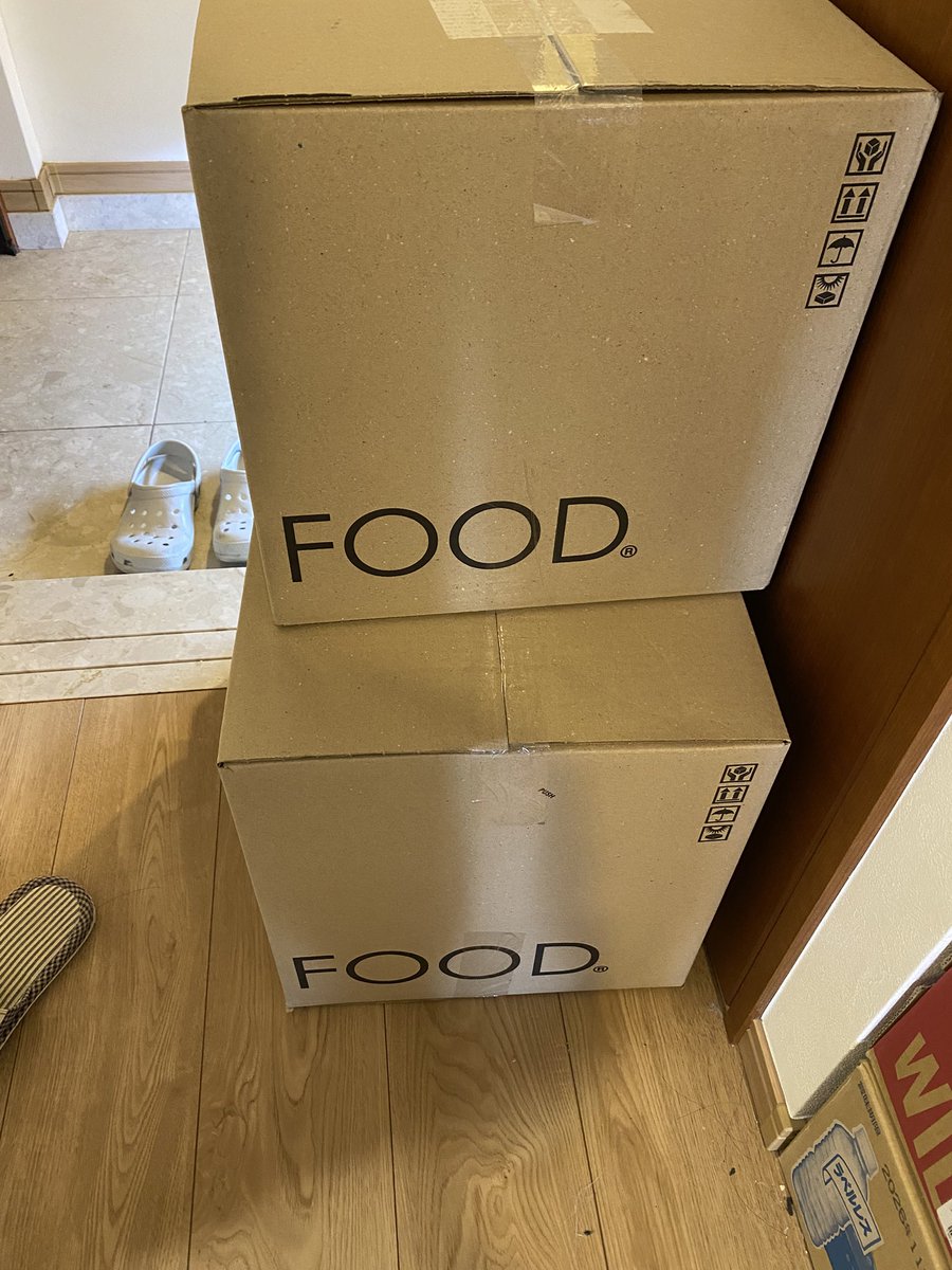 FaceRaly's tweet image. ベース焼きそば届いた！
魚介醤油まぜそば40個！
30%offのうちにストック…