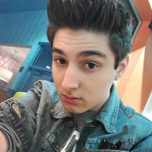 TheeRamzzi's tweet photo. bby im here https://t.co/sVSc28Yf3x
