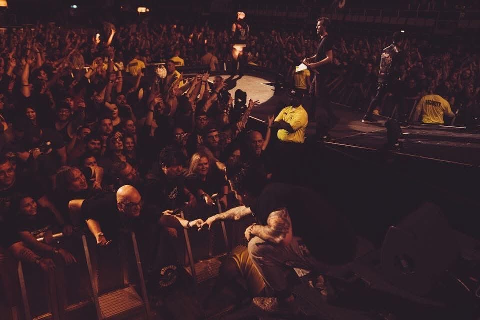 I wouldn’t break my rib for anyone, besides <a href="/SynysterGates/">SYN</a> 🤪🥹🖤
Biloxi, Mississippi 1/31/2018.
Thank you <a href="/rafacore/">Rafa Alcantara</a> for capturing this. Miss seeing you.