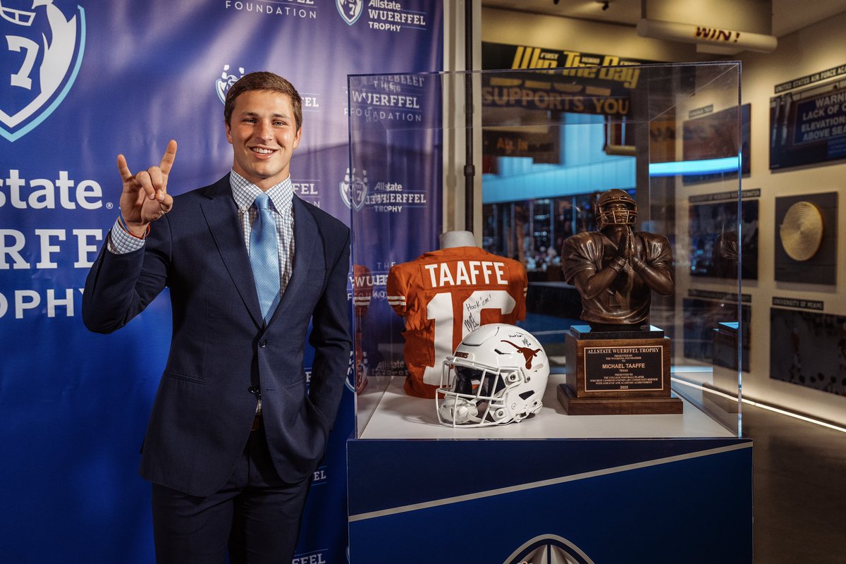 Texas Football tweet media