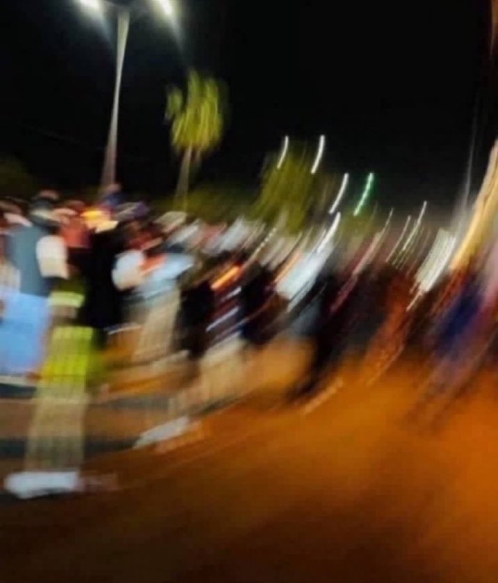 D_immortal10's tweet image. Davido fans now😂