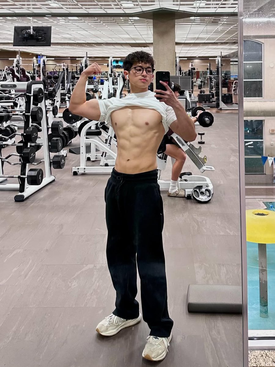dailyhotdudes's tweet photo. Steven Lam
💪 https://t.co/usw0Lv22qF