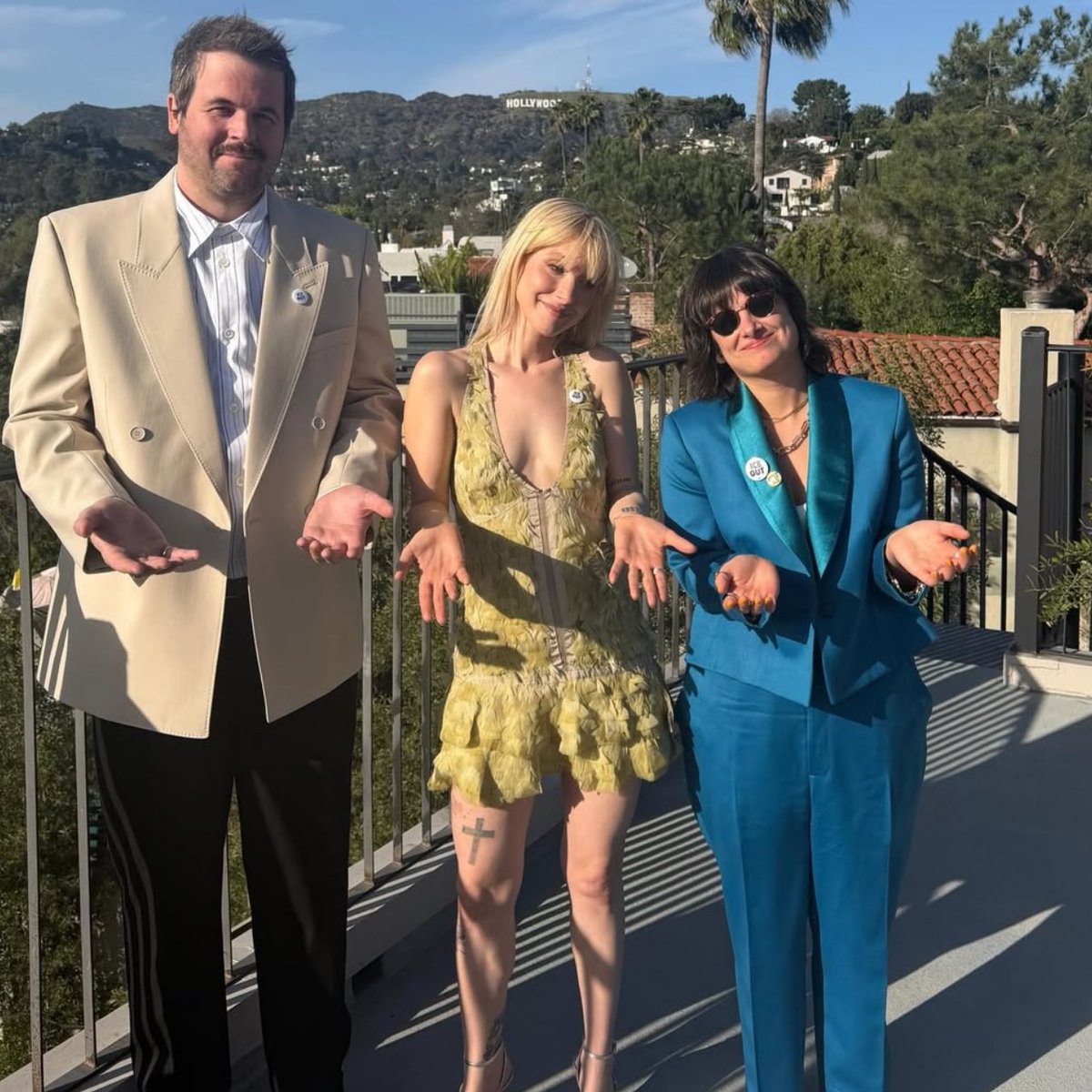 concertleaks's tweet image. Hayley Williams, Daniel James, and Steph Marziano stun in a new photo reacting to their #GRAMMY Award losses. 

“We'd like to thank the academy.
(And it's an honor to lose to The Cure anytime💛)
Love, Hayley Williams, Daniel James &amp;amp; Steph Marziano”