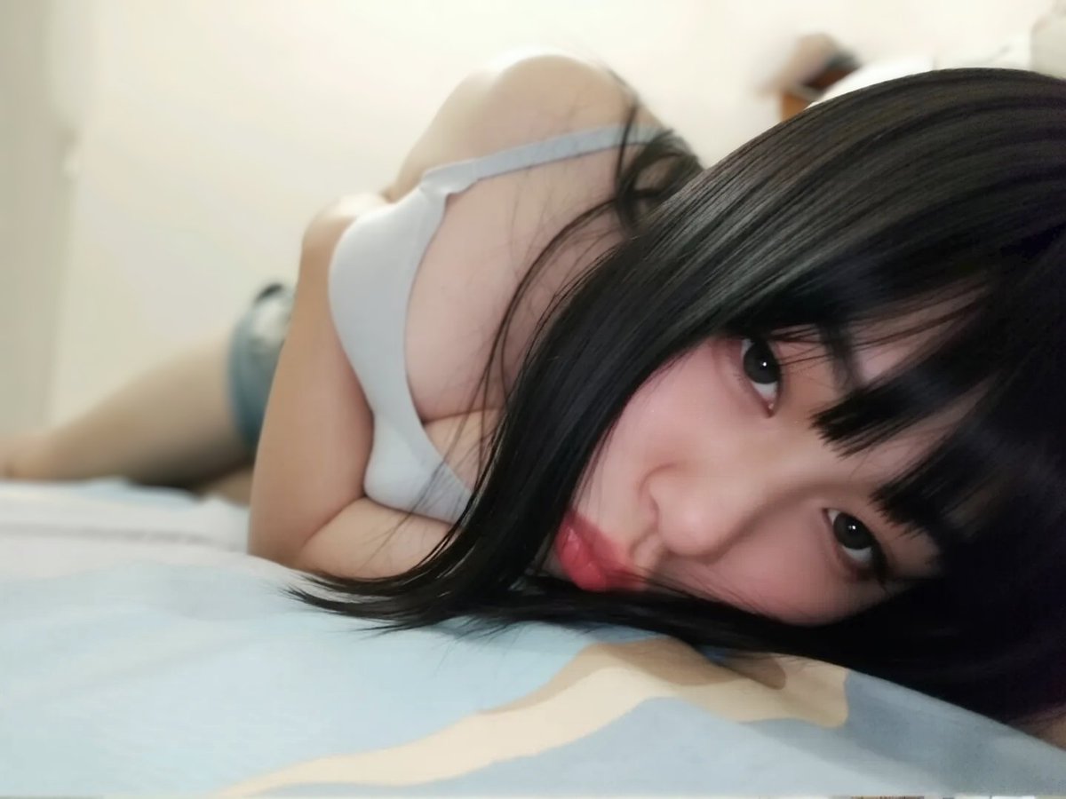 這種下雨天賴床吧~🤭🤭#女裝 #男娘 #偽娘