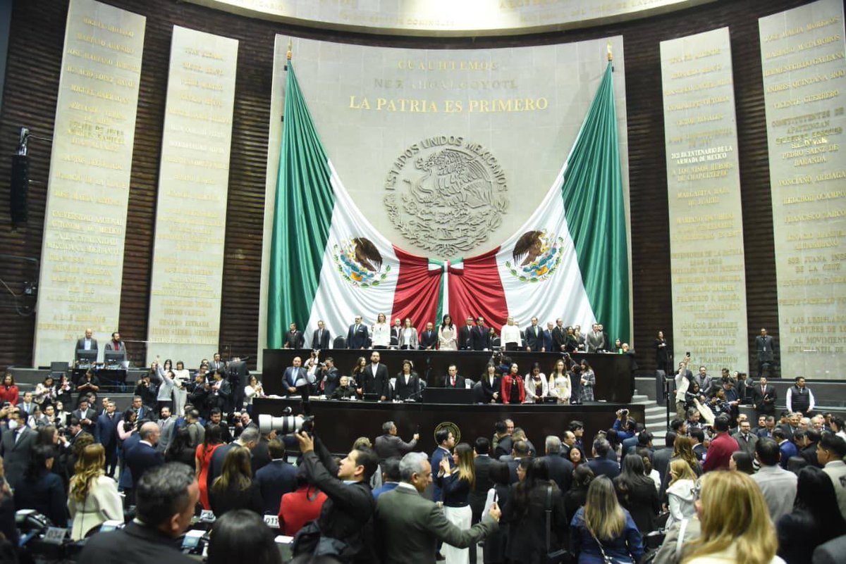 jc_ramirezmarin's tweet photo. Con el compromiso de seguir trabajando y construir acuerdos en beneficio de los mexicanos y, en particular de los yucatecos, esta mañana iniciamos un nuevo periodo de sesiones. ¡Vamos por más resultados! https://t.co/j6Fo0qHrlR