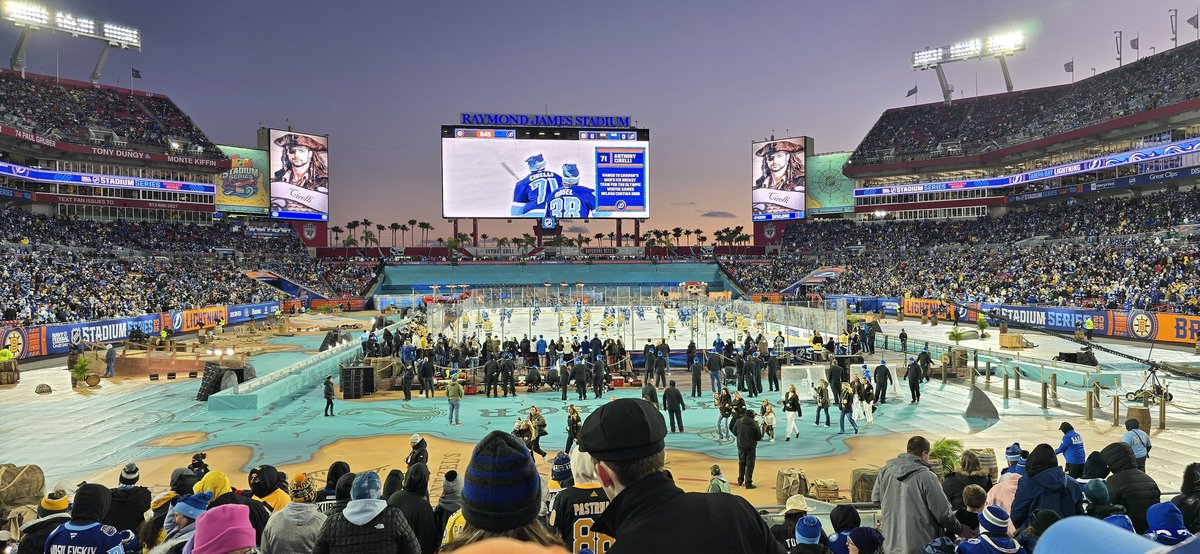 TampaSportsGirl ⚡️🏴‍☠️💥🔰🐂☀️ tweet media