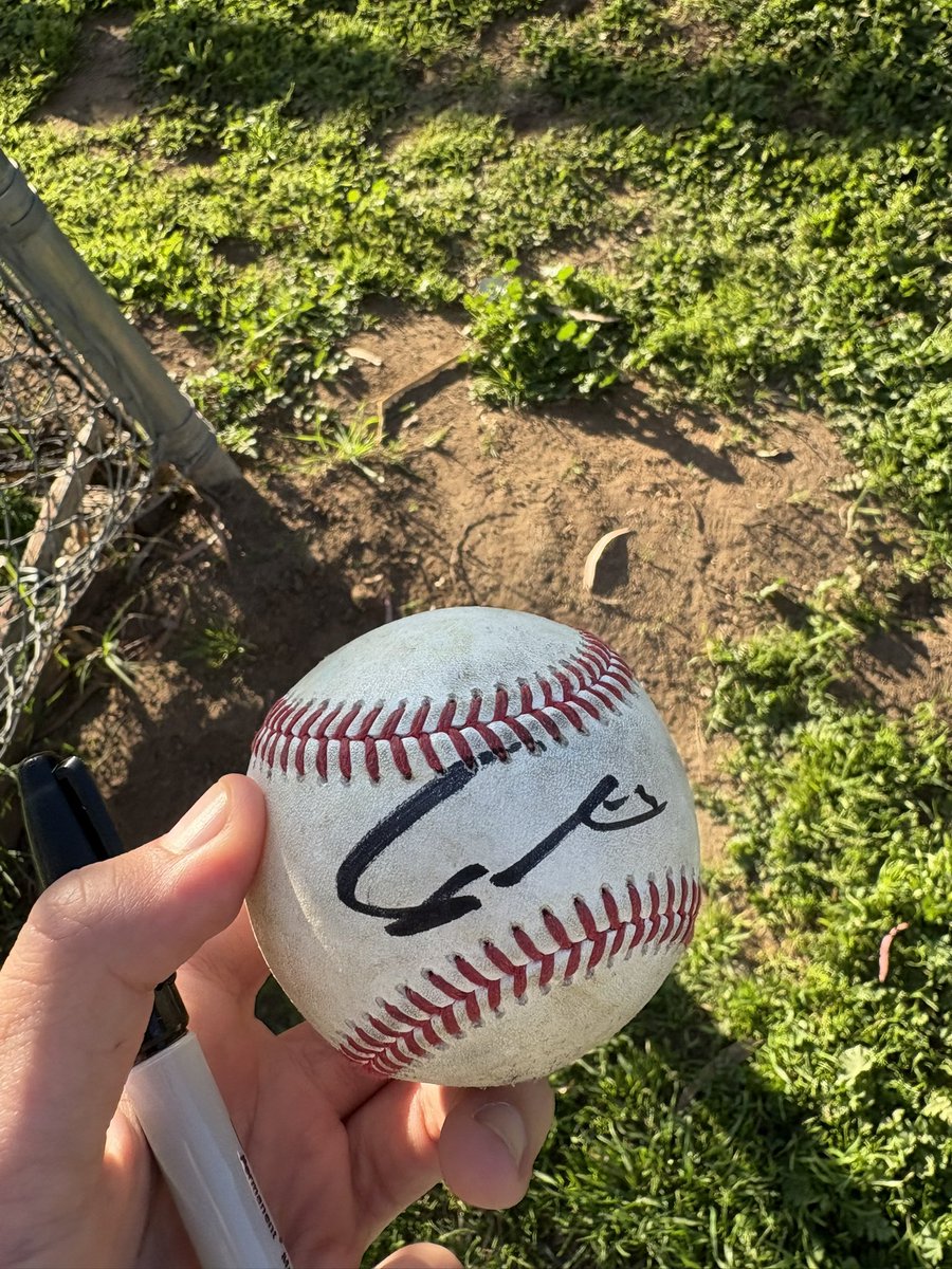 Gilbert Vargas tweet media