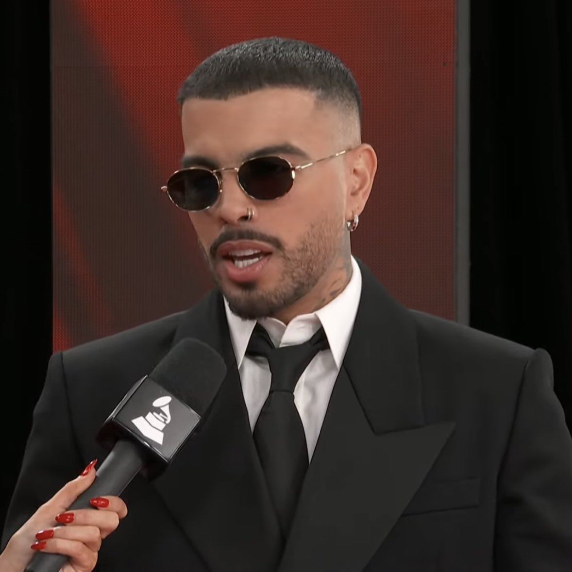 itscarlosivan's tweet photo. Llega Rauw Alejandro a los #Grammys2026 https://t.co/VVlDWJpa7P