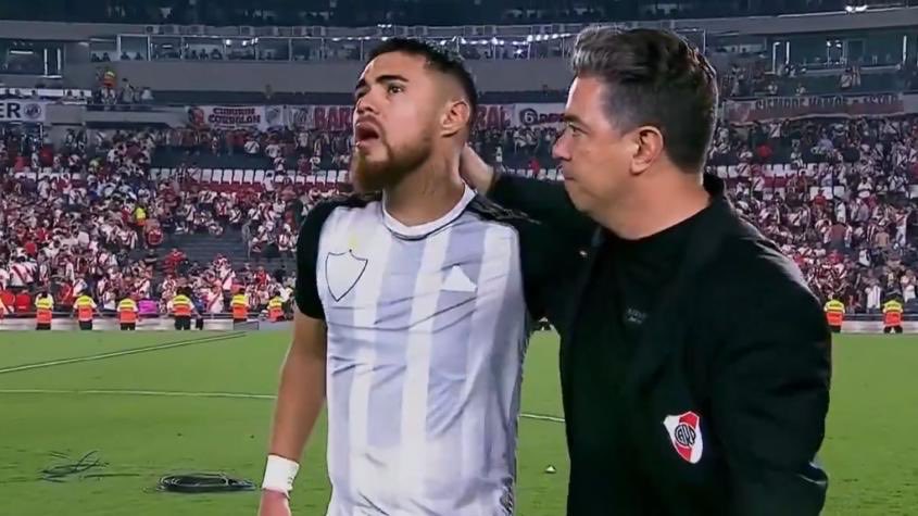 frabigol's tweet photo. Pasamos de "No vuelve a jugar" a que sea titular en el primer partido importante del año. Vuelve un mercenario que ama el sueldo y no a River.

Una vergüenza las oportunidades que le dan a este chileno piedra mientras pelotudean a pibes del club. No se termina nunca esta tortura. https://t.co/eiGa8riIDE