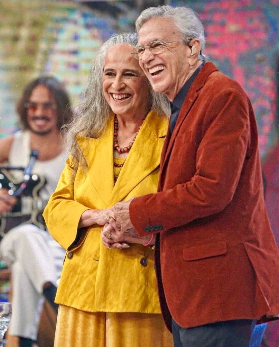 Maria Bethânia e Caetano Veloso conquistaram o grammy de melhor álbum de música global !!!!! #grammy