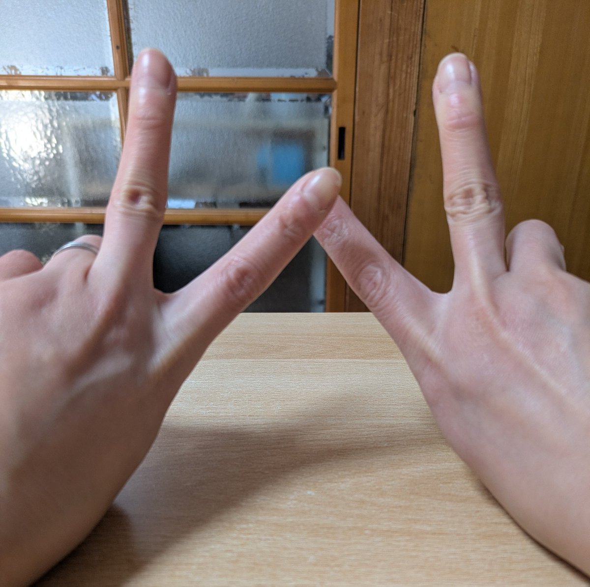 raworkingmama's tweet photo. きょうは #関節リウマチ啓発デー ✌️✌️

一人ひとり、それぞれの環境で、
それぞれの症状がある疾患だからこそ、今日ぐらいはみんなで繋がって、
関節リウマチのことを知ってもらえる日にしたい✨

本日正午まで写真を募集中です！
ぜひご参加ください🌈 https://t.co/dYz1TZGksZ