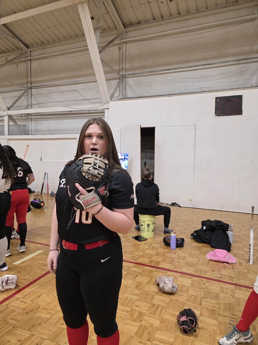 D&E Softball tweet media