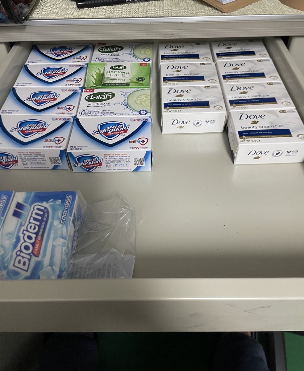 thisboybinsoy's tweet image. Ano naipon mo sa pagbabarko mo?

Me: