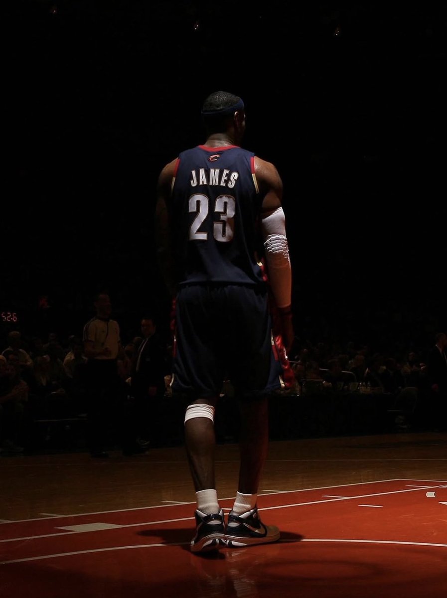 King in The Garden. 👑 (2009)