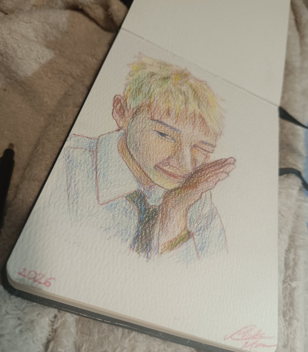 timeyasdrwngs's tweet photo. Colored pencil drawing of Chan without a base sketch and I'm kind of proud because that not my strong suit but whyyy does it look 5x worse on camera??
. 
. 
The nose only looks too big because of the angle
#BangChan #bangchandrawing #bangchanfanart https://t.co/CYBvz7d1QC