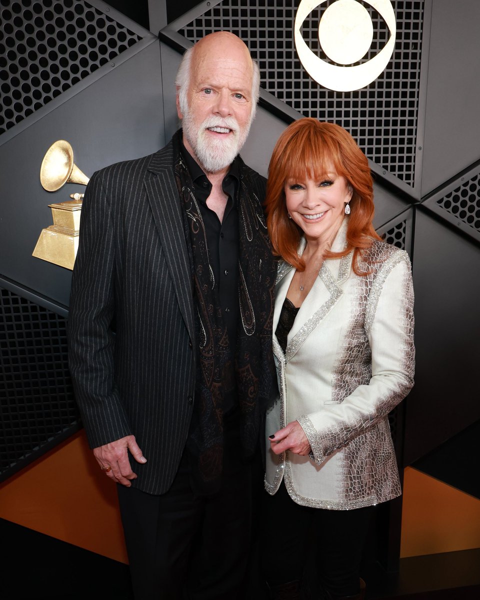 Reba McEntire tweet media