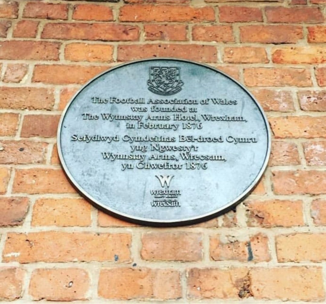 oldwelshpins's tweet photo. Ma @Cymru yn 150 mlwydd oed heddy. 

The @Cymru was founded today in February 1876 at the Wynnstay Arms Hotel in Wrexham. 

It's the third oldest national football association globally, alongside being a founding member of FIFA and UEFA.  

⚽️🥅🏴󐁧󐁢󐁷󐁬󐁳󐁿 

#oldwelshpin https://t.co/X8lT1Q1Ny9