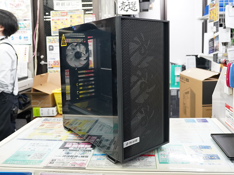 watch_akiba's tweet photo. 更新：120mmファンが最大10基搭載できるPCケース「Okinos 612 C ARGB」が発売 https://t.co/nbsqxD0zbx #自作PC #Okinos https://t.co/06wWRARHgP
