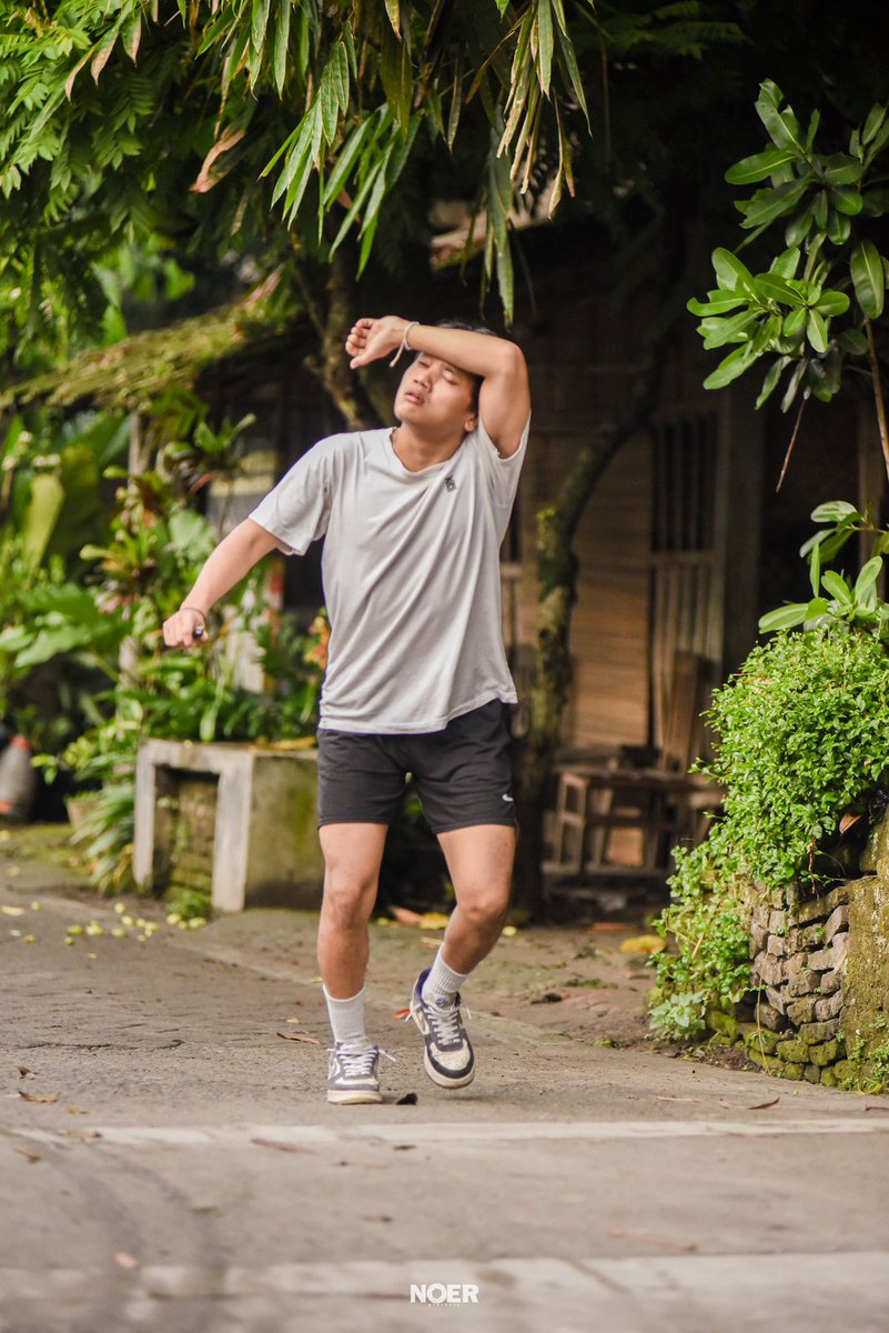 Eh capeknyee <a href="/MrBobSuperSeru/">Mr.Bob Kampung Inggris</a>