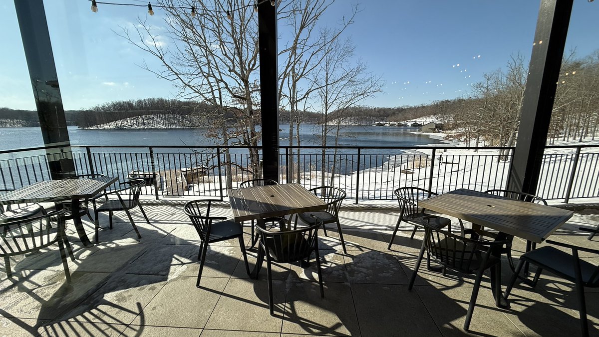 lead230's tweet image. Spent weekend at @tnstateparks Fall Creek Falls! Beautiful #weather with #snowfall at the lodge! 📸 Lee Roberts