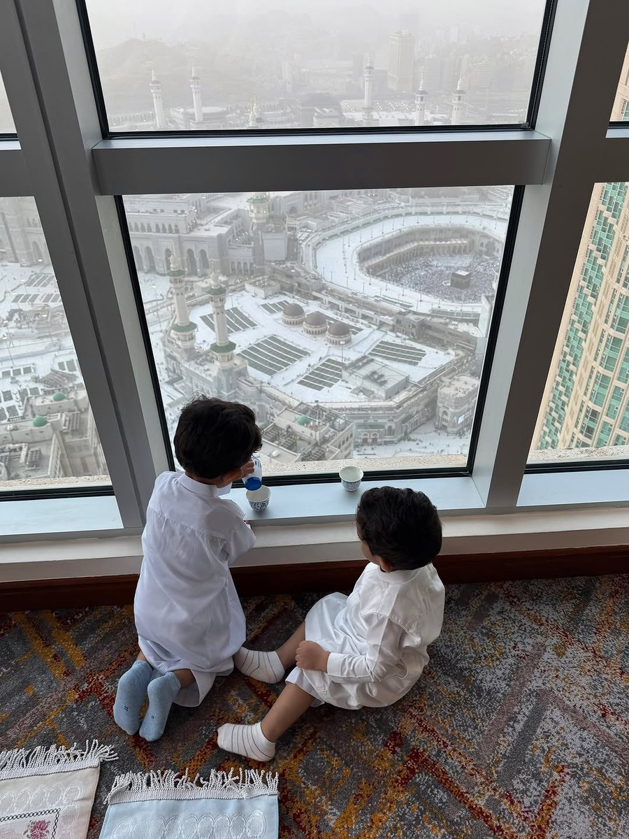 أكتر view نفسّي أشوفه.. 
«اللهَّم قرّ عيِني بزيارة قريبة لبيتك الحرام» :)