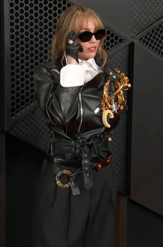 Miley looks stunning at the #GRAMMYs