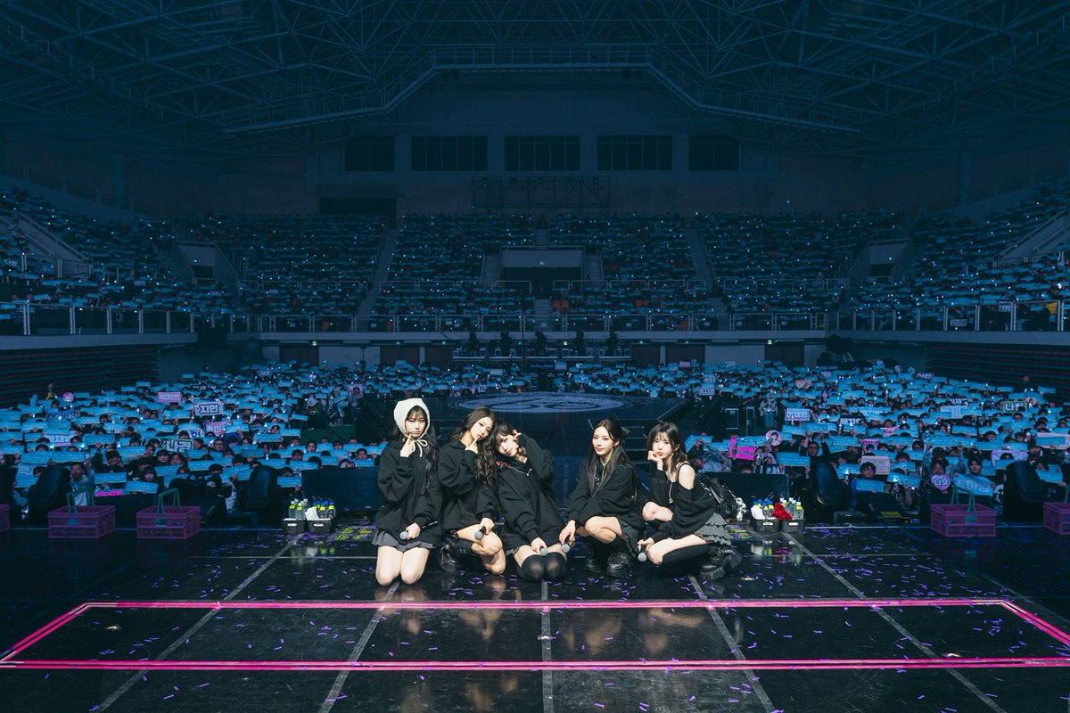 imbcenews's tweet image. 프로미스나인 "2026년 목표? 정규로 돌아와야하지 않을까…"(나우투모로우) 
#fromis_9 #프로미스나인 #2026년목표 #계획 #정규앨범예고 
#fromis_9_WORLDTOUR_ENCORE #앙코르콘서트 #나우투모로우 
#NOW_TOMORROW #플로버 #flover #정규앨범발매 #iMBC연예 

새롭게 찾아온 2026년에 대한 계획도…