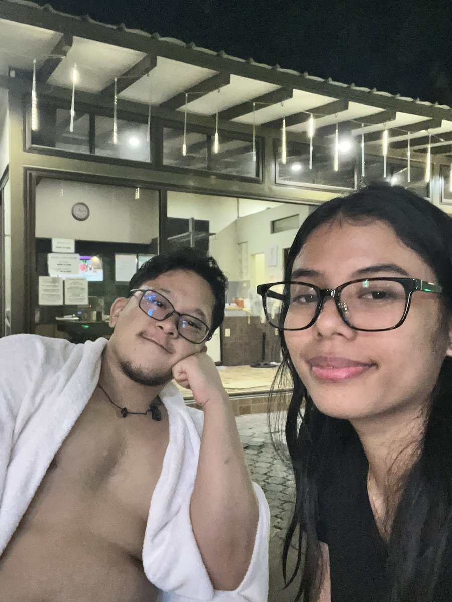 pinbitty's tweet image. Nakapag relax din! Haha