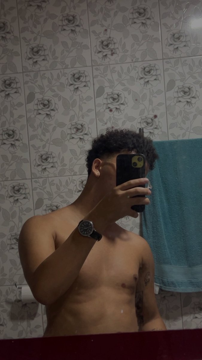 samuk_ae's tweet photo. Só passando pra dizer oi. https://t.co/1UtSaVLxdh