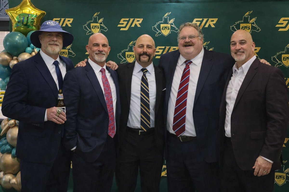 Coach Chad Thundermuffin tweet media