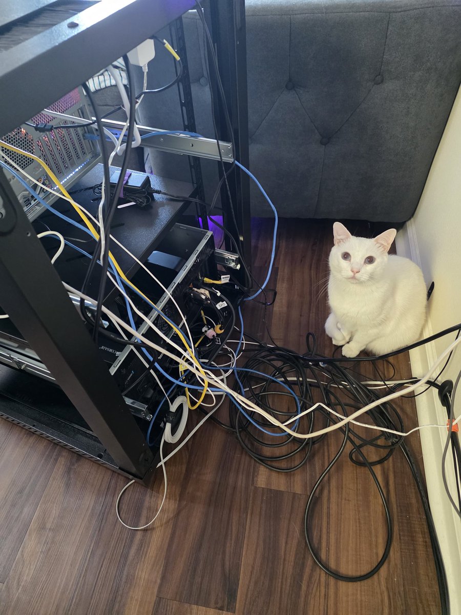 ElectroMaster tweet media