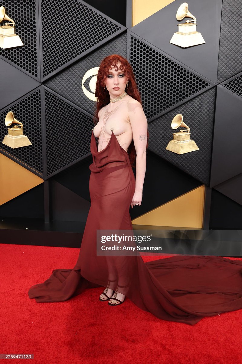 laureanodelabri's tweet photo. Directo a los libros de historia  #chappellroan #Grammys https://t.co/kltaZjhd6q