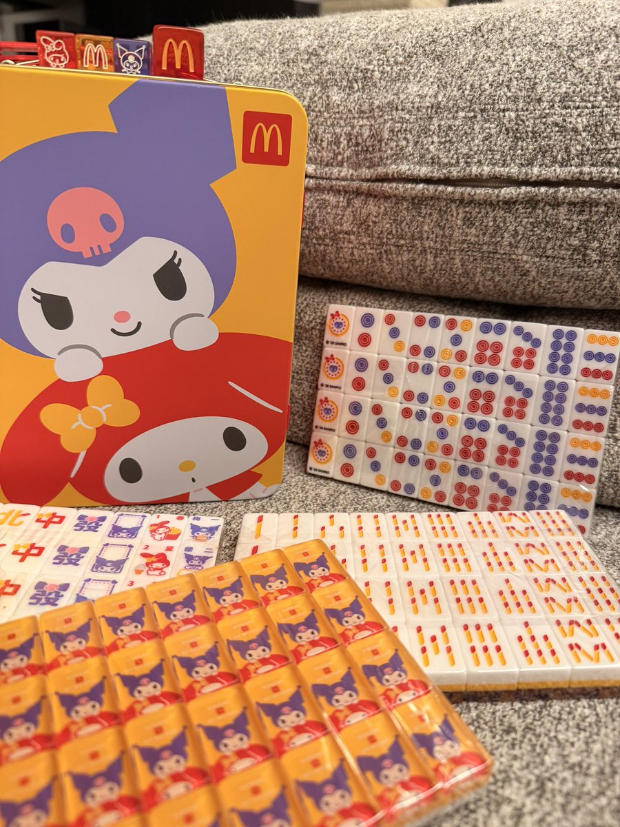 香港で売ってたマイメロディとマックのコラボの麻雀牌セット、知り合いに頼んで送ってもらったー🀄️
可愛すぎる、これで麻雀したい😊