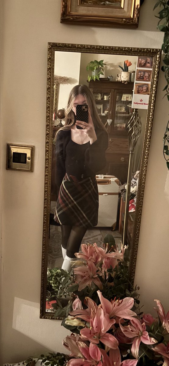 urqueenkaci's tweet photo. Bark for me bitch 

Findom humatm drain cuck loser paypig goddess https://t.co/eMEdHZOVTE