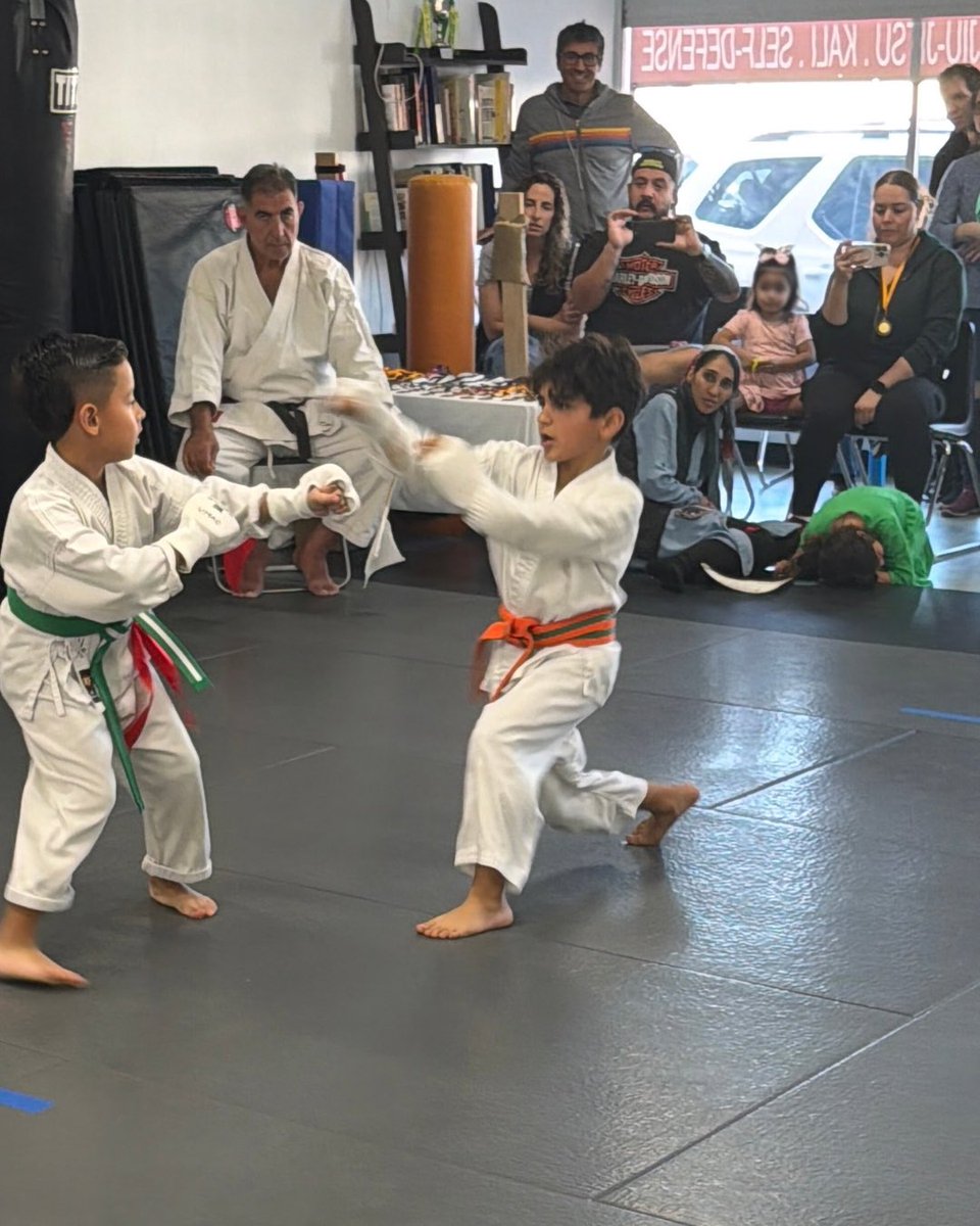 SimonEtehad's tweet photo. Proud אבא moment: Today my boy Elan competed in his second #karate tournament. Blessed to see his #confidence and discipline backed by heart ❤️

#ProudDad #Sundayspotlight #family https://t.co/M4hW4jTBZi
