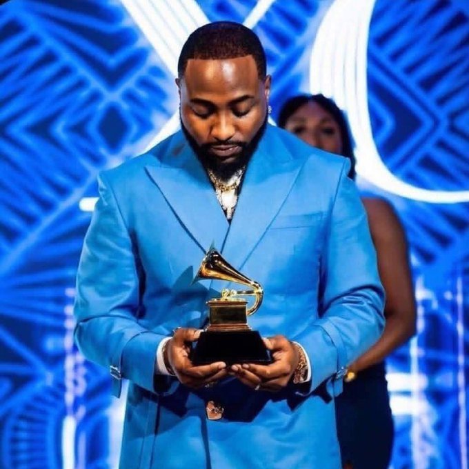 0xlordmicky's tweet image. Breaking News 🚨🔥

Best African Music Performance locked in!
@davido , the Baddest himself, #OBO clinched the Grammy at the 2026 #GRAMMYs for his smash hit “With You” featuring Omah Lay. #30BG are in full celebration mode, while FC are nursing their tears.
Message is simple: