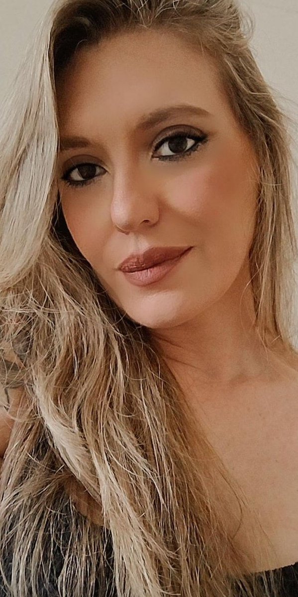 ACaroltz's tweet photo. #NewProfilePic https://t.co/gawAFN5Udc
