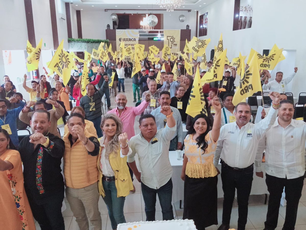 En el Primer Aniversario del PRD Oaxaca. Tomás Basaldú, en su carácter de Dirigente Estatal, ante el Bloque Nacional del PRD, recordó que este momento representa una oportunidad clave para construir verdaderos liderazgos y retomar los principios que dieron origen al PRD.