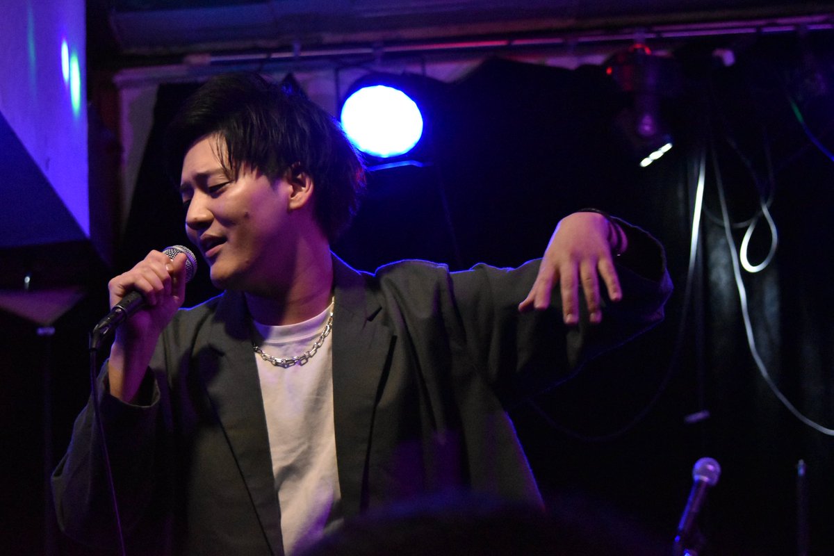 suzu_photo43's tweet photo. 歌翔ヒットライヴ -vol.1-

2026.1.25 @ I MUSIC BAR

Ryou.さん (@ryou_miyazaki64)

#歌翔ヒットライヴ
#IMUSICBAR
#ALBATOROS
#Ryou. 
#おたらい https://t.co/yM8SlnFTwu