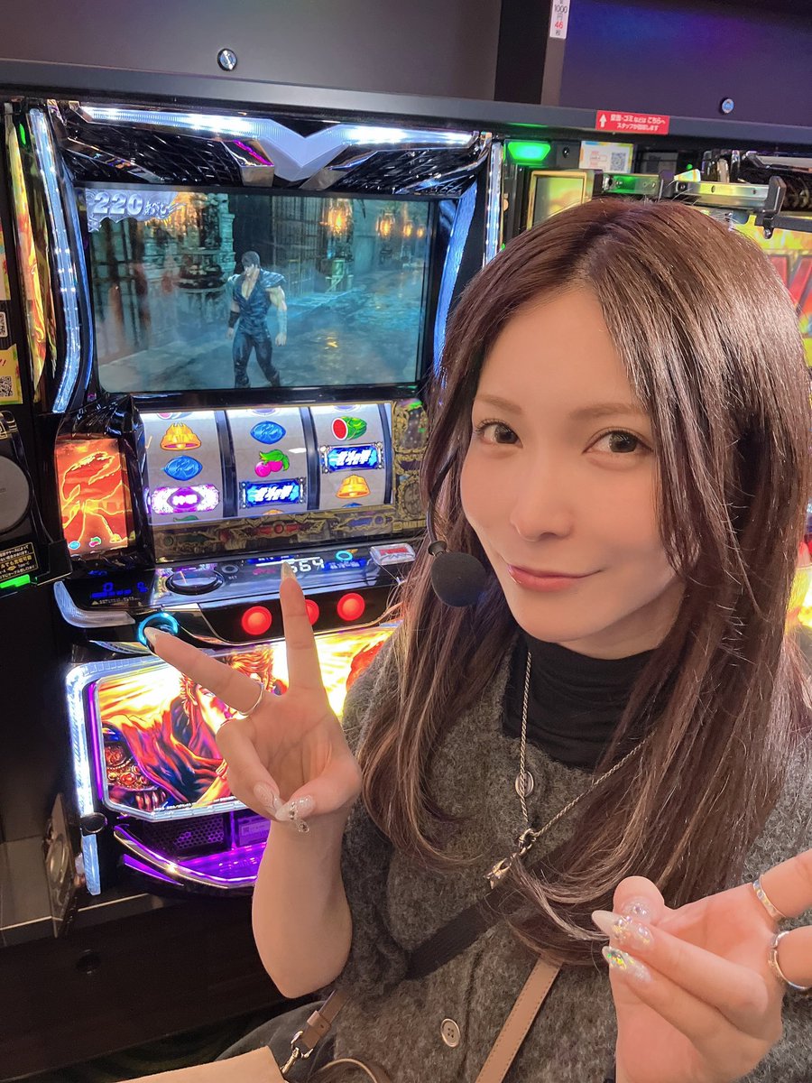 おはようございます！ 本日はジアス大船店にてあやスロ収録🐸✌️ お