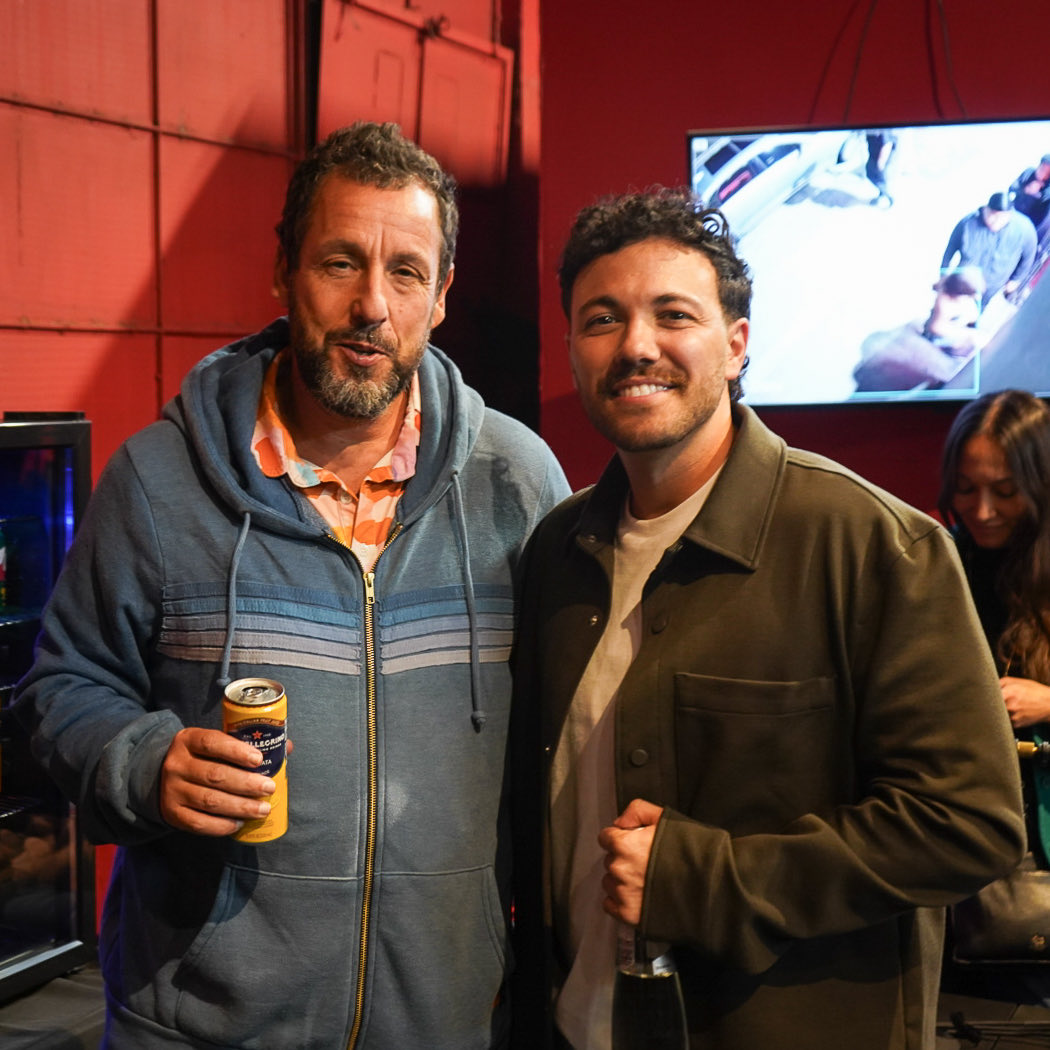 TheRobFlo's tweet image. a couple photos I took last night