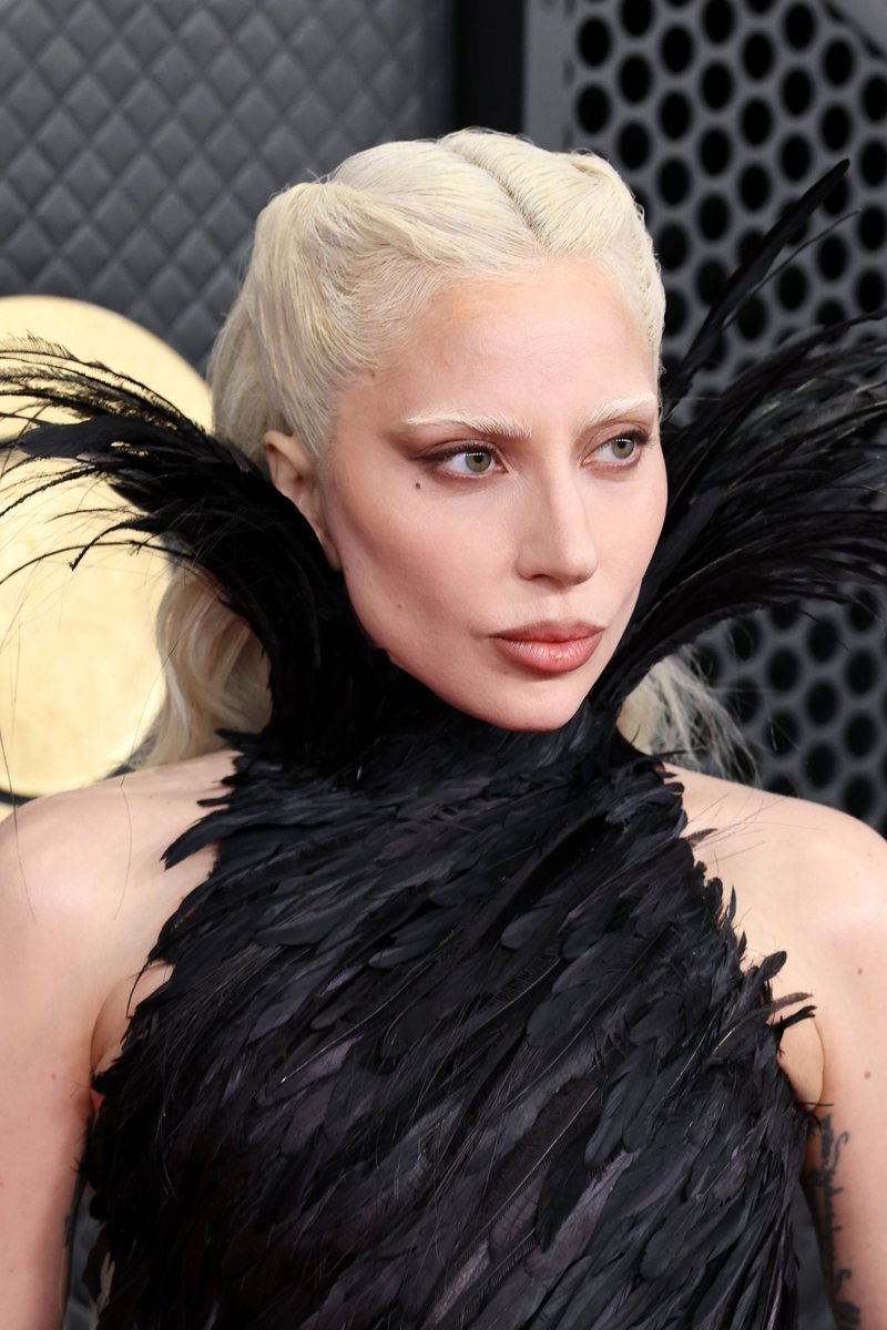 RDTLadyGaga's tweet image. O face card #GRAMMYs