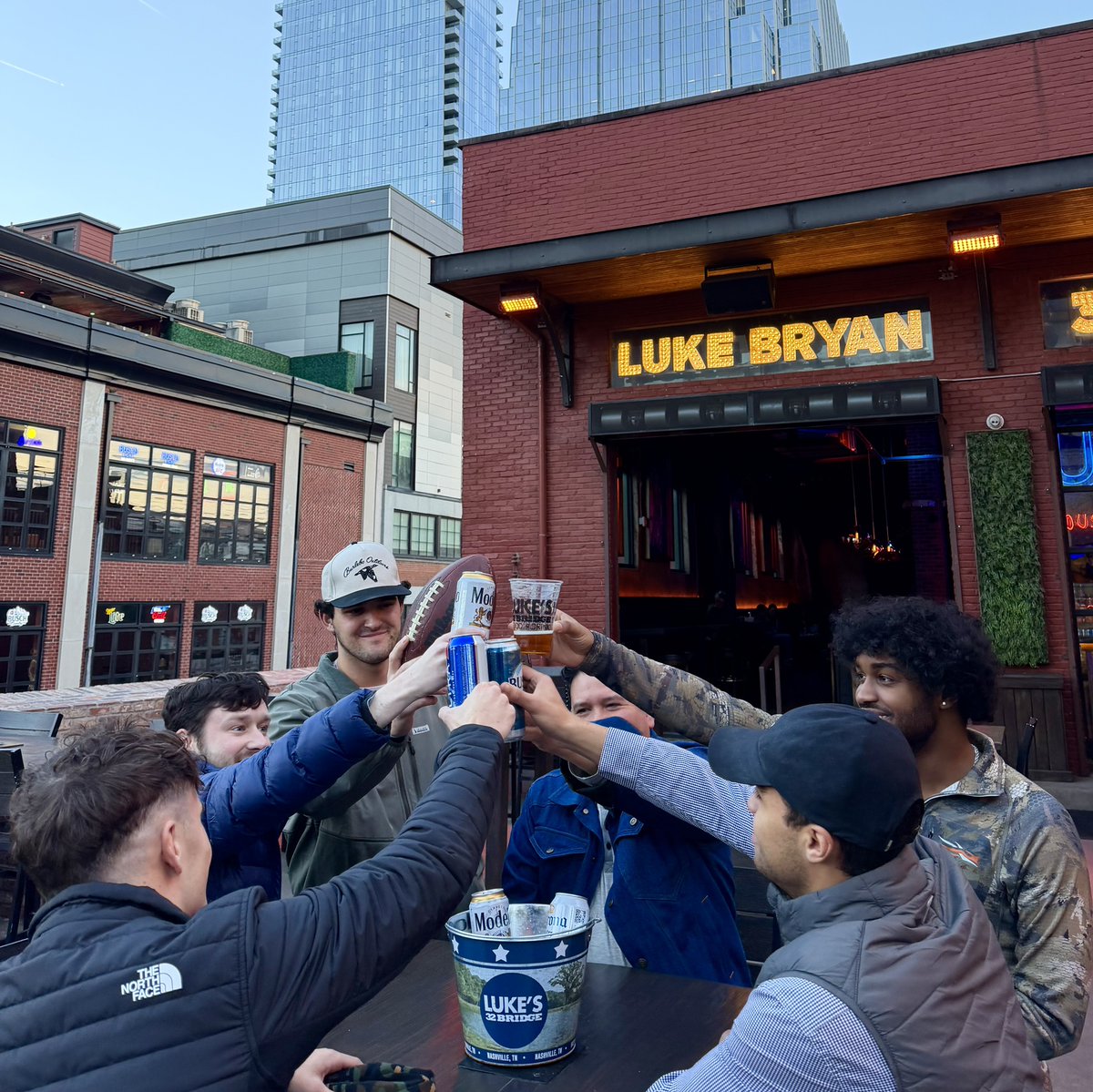 Luke's 32 Bridge tweet media