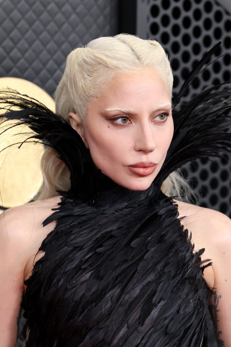 infogagabr's tweet photo. FACECARD! Lady Gaga at the #Grammys https://t.co/VCRHRGdaXs